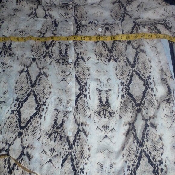 Women's button down shirt - Picture 6 of 8